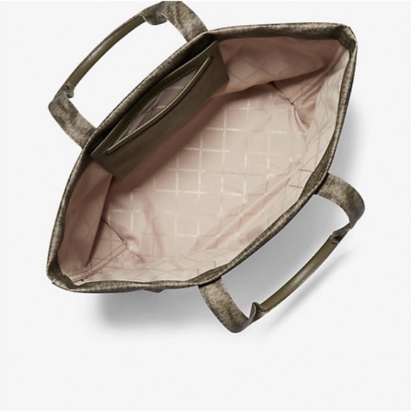 Animal Print Tote Bag NWT Michael Kors purse weekender MK designer organizer - Picture 3 of 3